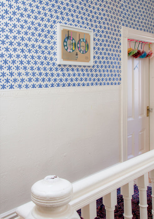 Metolius Ultramarine Blue Paper Flower Wallpaper Room